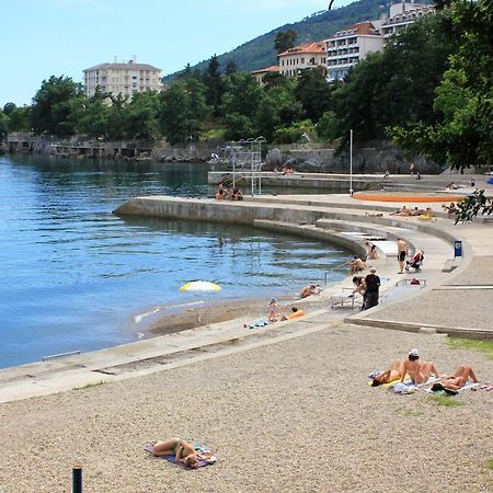 Apartments With A Parking Space Lovran, Opatija - 7705 Exterior foto